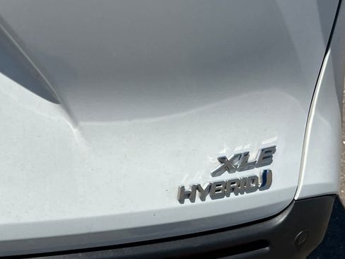 Certified 2022 Toyota Sienna XLE w/ XLE Plus Package FWD image 21