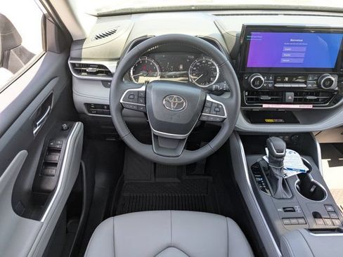 New 2026 Toyota Highlander XLE AWD/4WD image 21