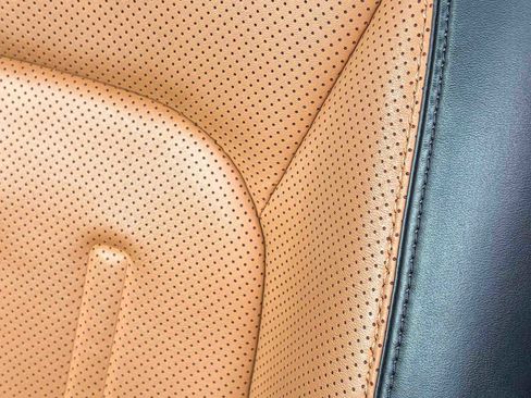 Used 2020 Land Rover Defender 110 X image 24