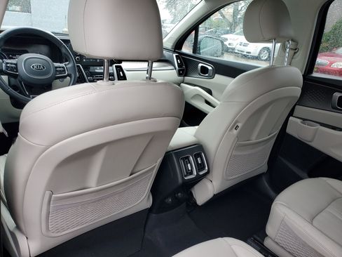 Used 2021 Kia Sorento S image 15