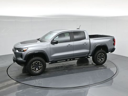 Used 2024 Chevrolet Colorado ZR2 w/ Technology Package image 47