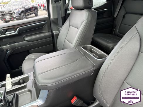 Used 2024 GMC Sierra 1500 SLT w/ SLT Premium Plus Package AWD/4WD image 17