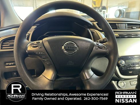 Used 2019 Nissan Murano S image 12