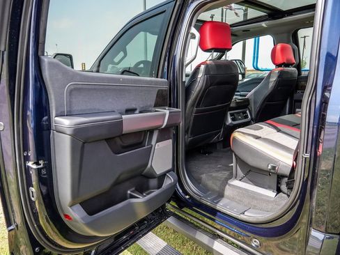 Used 2025 Ford F250 Lariat w/ Lariat Ultimate Package AWD/4WD image 30