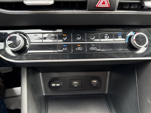Used 2023 Hyundai Sonata SE FWD image 25
