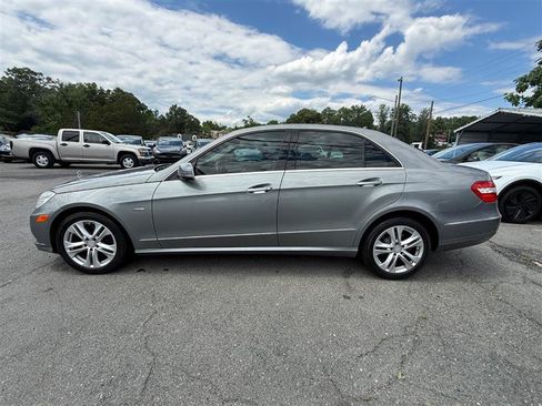 Used 2011 Mercedes-Benz E 350 BlueTEC Sedan image 2