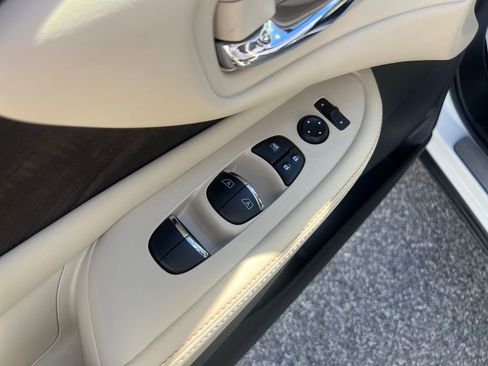 Used 2024 Nissan Murano Platinum w/ Cargo Package image 12