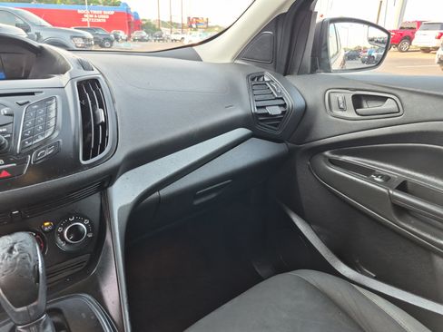 Used 2016 Ford Escape S FWD image 18