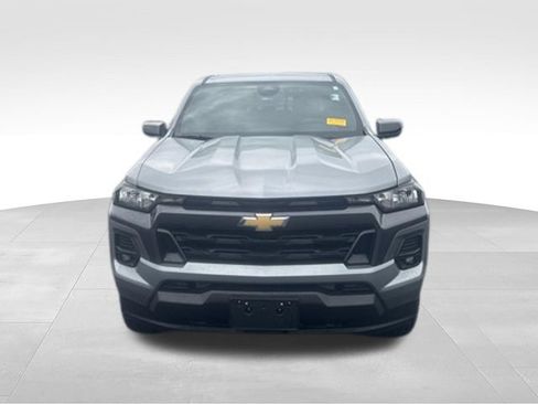 Used 2023 Chevrolet Colorado LT w/ LT Convenience Package AWD/4WD image 7