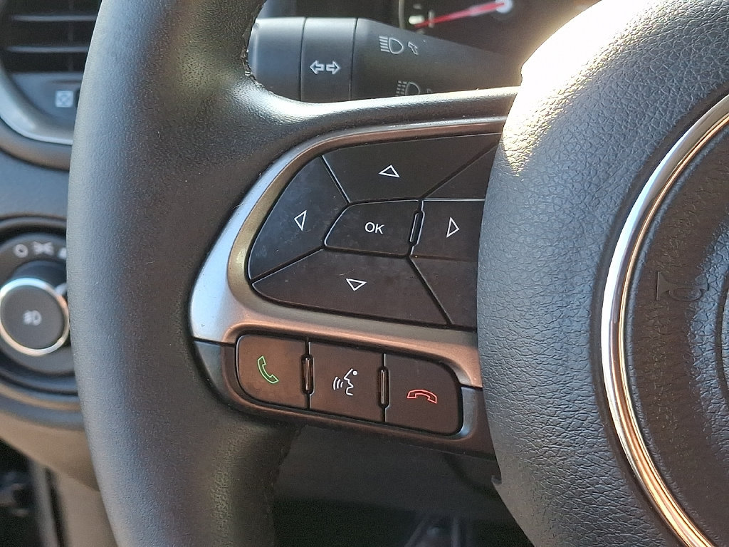 Used 2022 Jeep Renegade Latitude AWD/4WD image 22