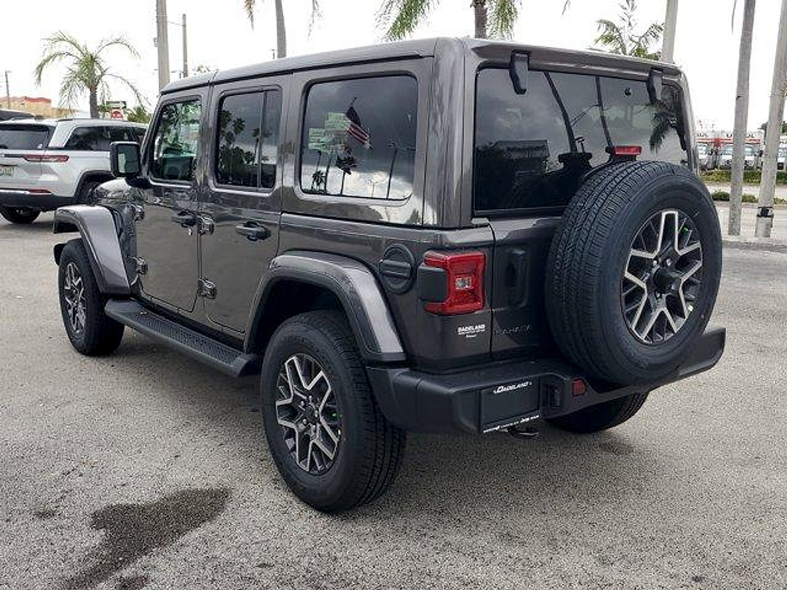 New 2026 Jeep Wrangler Unlimited Sahara w/ Technology Group AWD/4WD image 3