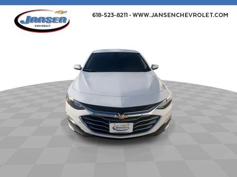 Used 2019 Chevrolet Malibu LT image 3