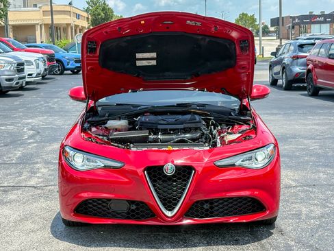 Used 2019 Alfa Romeo Giulia AWD image 37