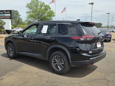 Used 2024 Nissan Rogue S image 5