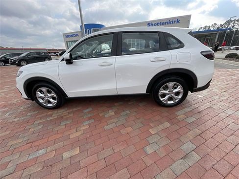 Used 2023 Honda HR-V LX image 33