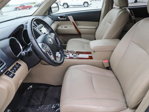 Used 2013 Toyota Highlander Limited AWD/4WD image 15