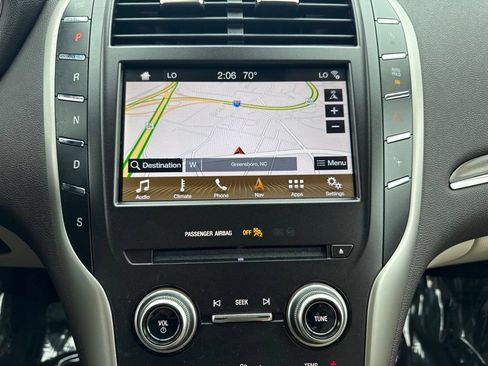 Used 2019 Lincoln MKC Reserve w/ MKC Technology Package FWD image 10