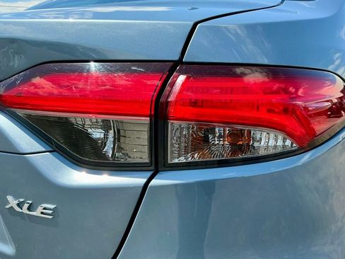 Used 2020 Toyota Corolla XLE FWD image 16