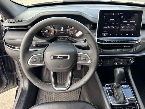 Used 2023 Jeep Compass Altitude w/ Sun and Sound Group image 38