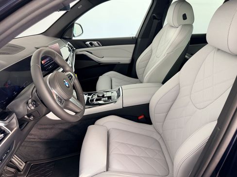 New 2026 BMW X5 xDrive40i w/ M Sport Package AWD/4WD image 5