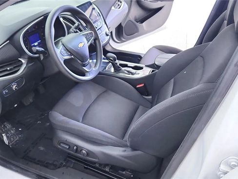 Used 2024 Chevrolet Malibu LT FWD image 22