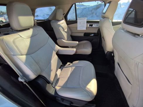 Used 2023 Ford Explorer Platinum w/ Technology Package image 20