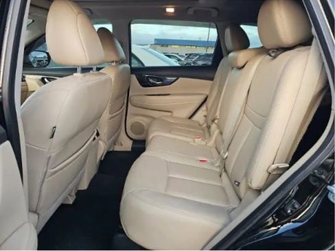 Used 2017 Nissan Rogue SL w/ SL Premium Package image 12