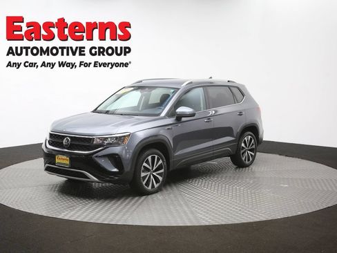 Used 2022 Volkswagen Taos SE FWD image 53