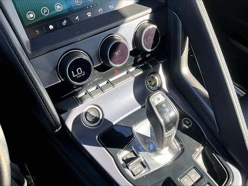 Used 2022 Jaguar F-TYPE Coupe image 31