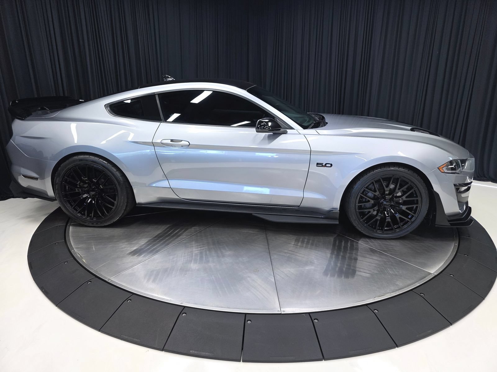 Used 2023 Ford Mustang GT Premium w/ Equipment Group 401A RWD image 15