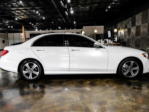 Used 2019 Mercedes-Benz E 300 4MATIC image 7