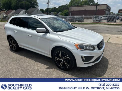 Used 2018 Volvo XC90 T6 Momentum w/ Convenience Package AWD/4WD image 1