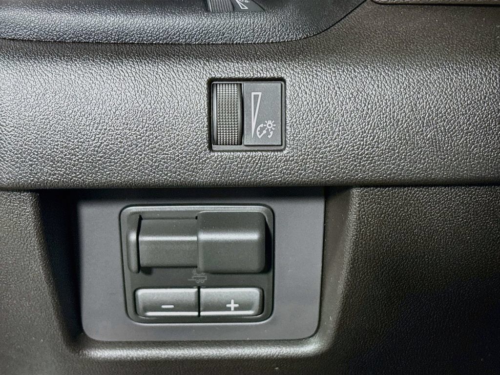 New 2026 GMC Canyon Denali AWD/4WD image 10