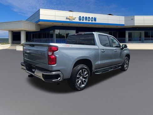 Used 2024 Chevrolet Silverado 1500 LT AWD/4WD image 6