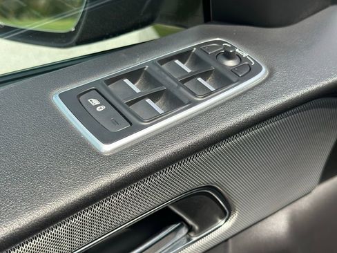 Used 2020 Jaguar F-PACE S AWD/4WD image 17