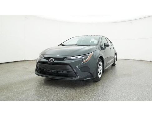 Used 2025 Toyota Corolla LE FWD image 37