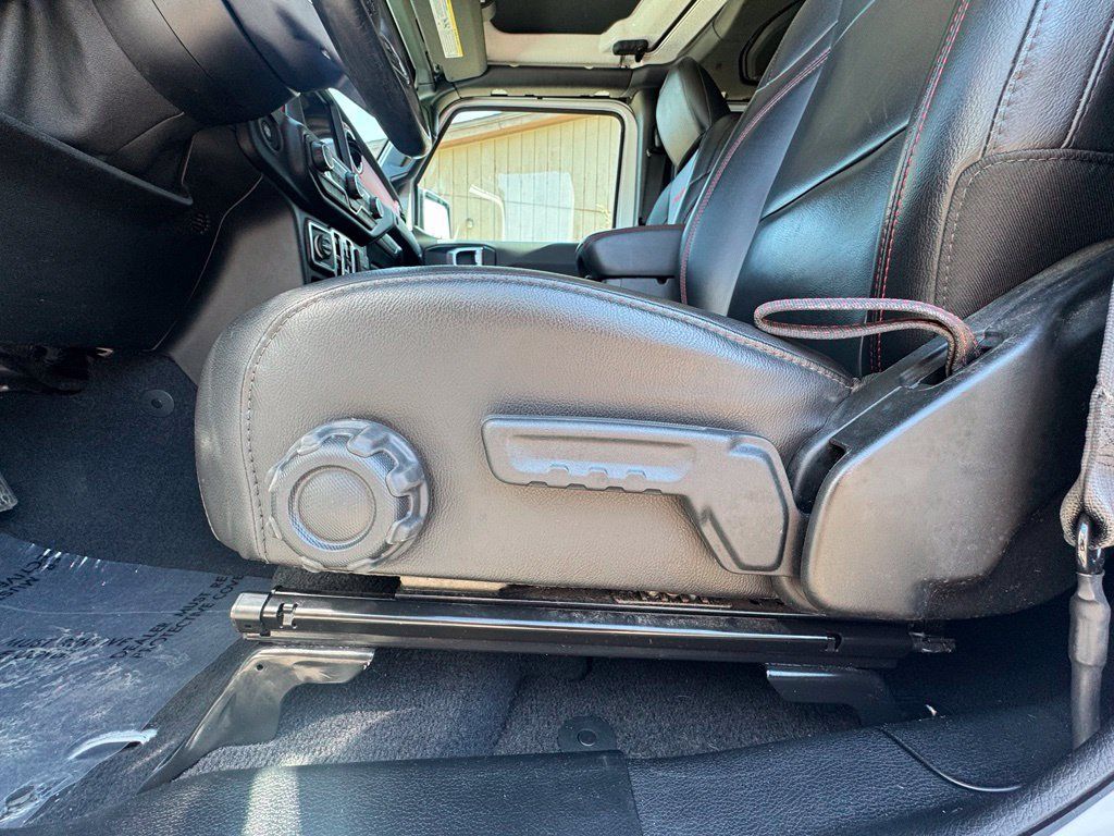 Used 2021 Jeep Gladiator Rubicon AWD/4WD image 19