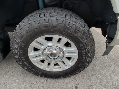 Used 2019 Ford F250 XLT w/ XLT Value Package AWD/4WD image 9