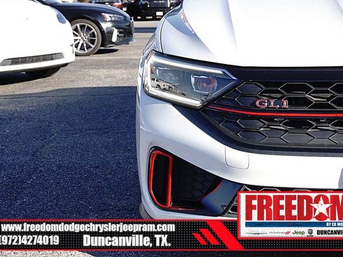 Used 2024 Volkswagen Jetta GLI 40th Anniversary Edition image 43