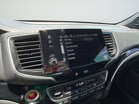 Used 2020 Honda Pilot Black Edition image 25