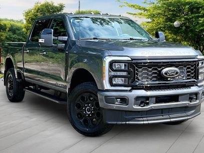 New 2026 Ford F350 Lariat w/ Black Appearance Package