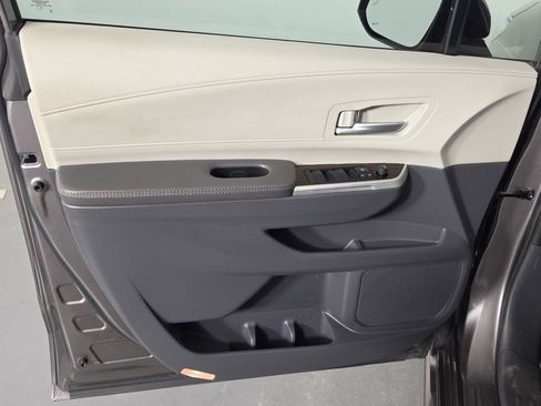 Certified 2024 Toyota Sienna XLE w/ XLE Plus Package FWD image 23