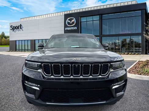 Used 2023 Jeep Grand Cherokee Limited w/ Luxury Tech Group II RWD image 9