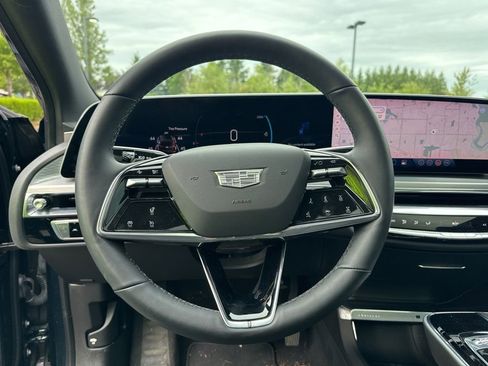 Used 2024 Cadillac Lyriq Sport AWD/4WD image 10
