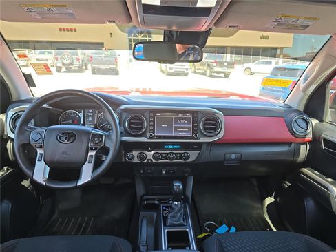 Used 2023 Toyota Tacoma SR5 w/ Technology Package image 18