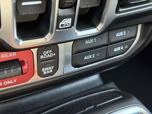New 2026 Jeep Wrangler Unlimited Rubicon AWD/4WD image 31