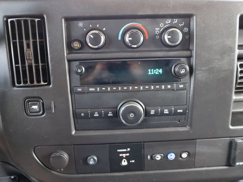 Used 2021 Chevrolet Express 2500 w/ Driver Convenience Package RWD image 6