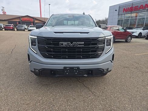 Used 2024 GMC Sierra 1500 Elevation w/ Preferred Package image 2