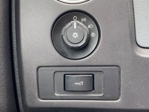 Used 2013 Ford F150 XLT image 23