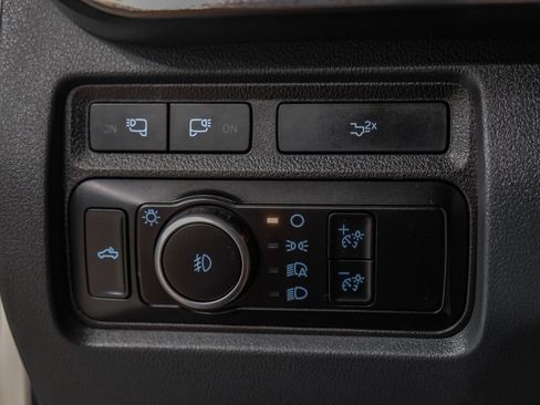 Used 2024 Ford F250 Lariat w/ Lariat Ultimate Package AWD/4WD image 29